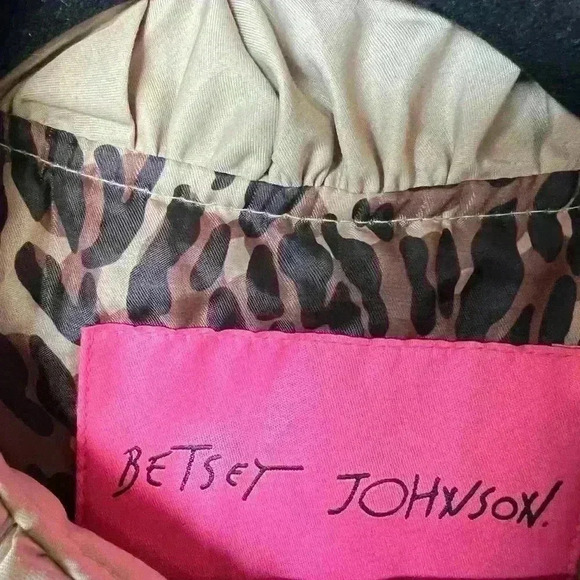 Betsey Johnson Ruffle Rose Pleated Trench Coat - Picture 5 of 8